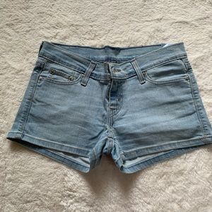 Levi’s shorts